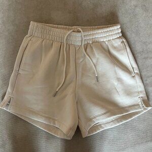 Abercrombie Mid Rise Sunday Short Gray XS